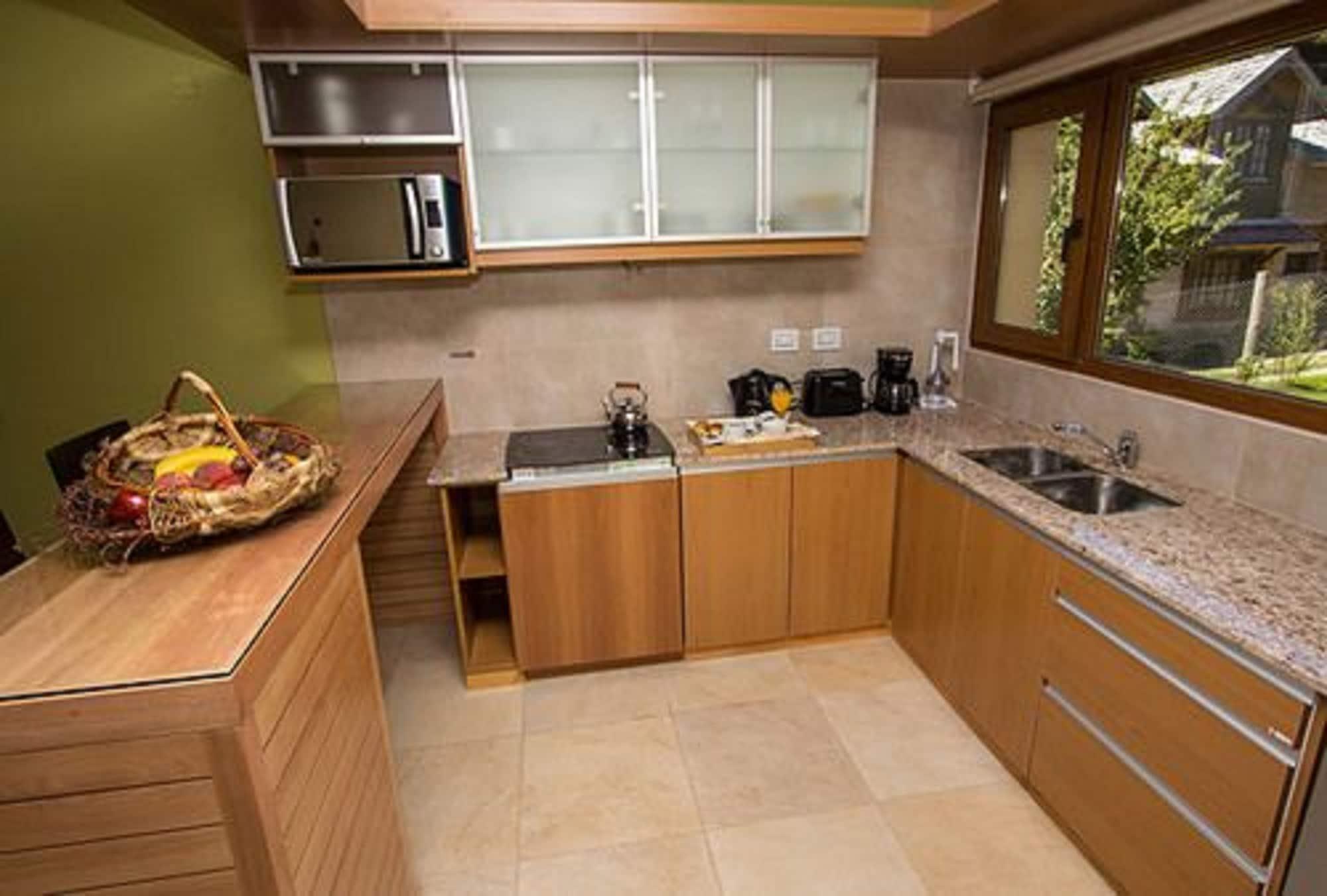 Los Robles Apart & Spa Сан-Карлос-де-Барилоче Экстерьер фото