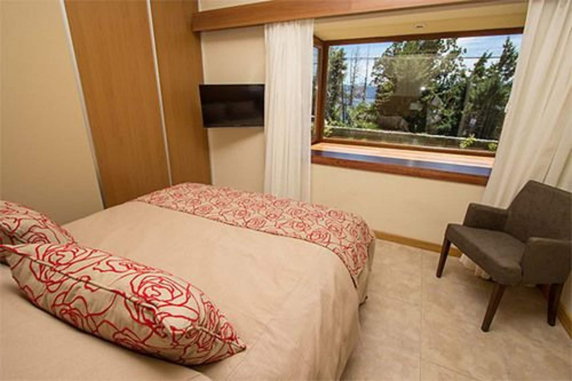 Los Robles Apart & Spa Сан-Карлос-де-Барилоче Экстерьер фото