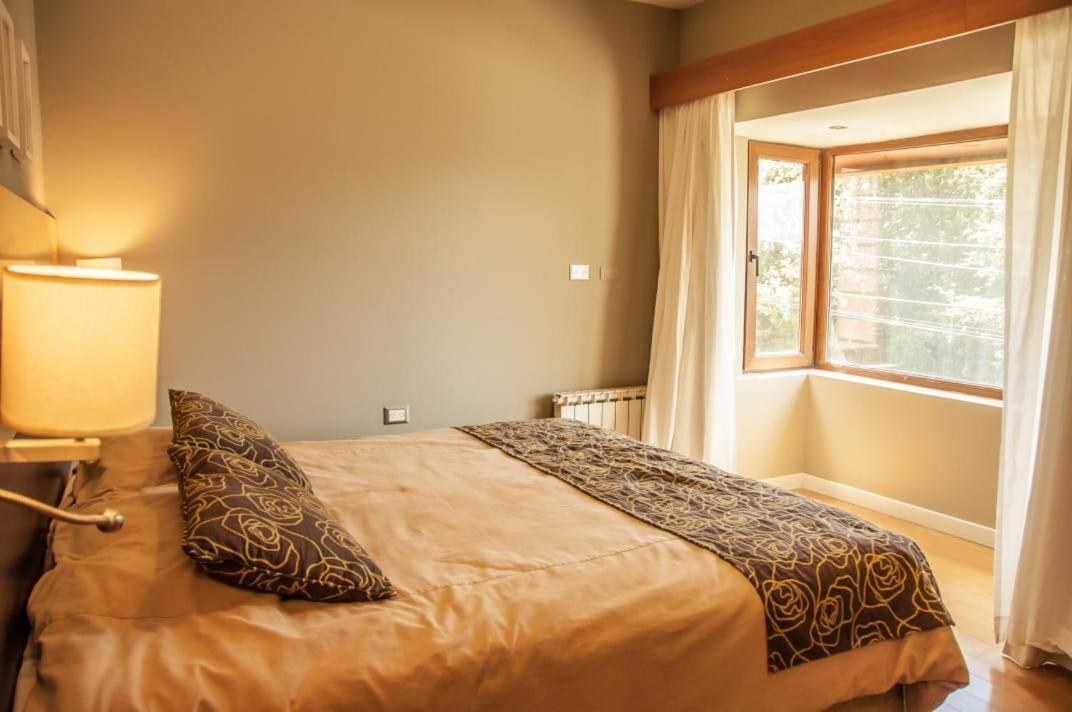 Los Robles Apart & Spa Сан-Карлос-де-Барилоче Экстерьер фото